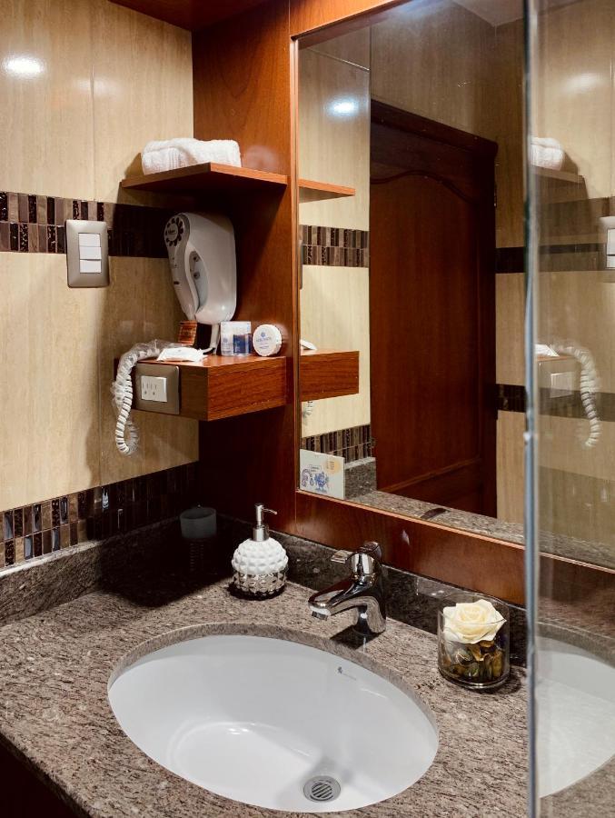 Hotel Adriand'S Machala Extérieur photo