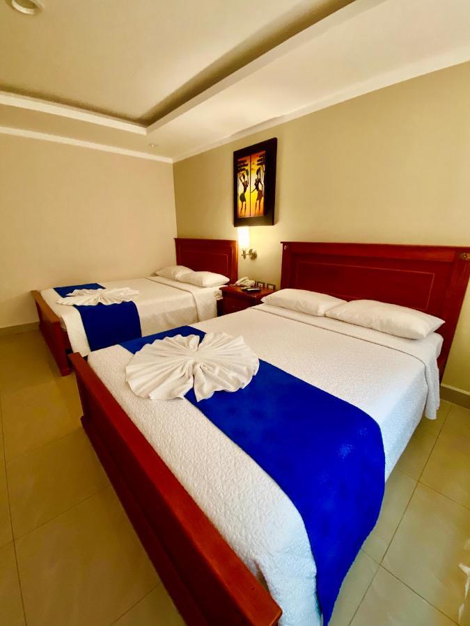 Hotel Adriand'S Machala Extérieur photo