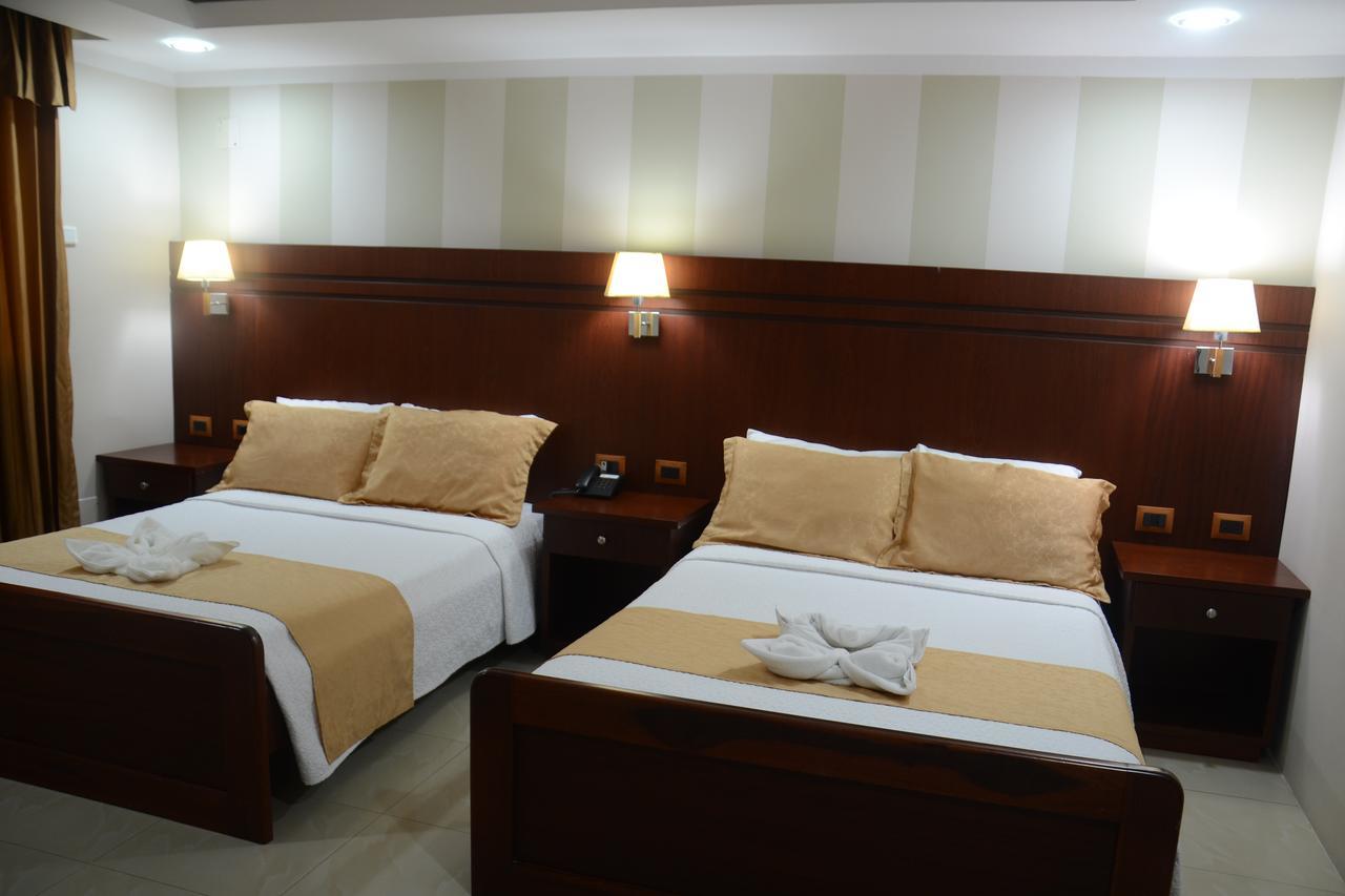 Hotel Adriand'S Machala Extérieur photo